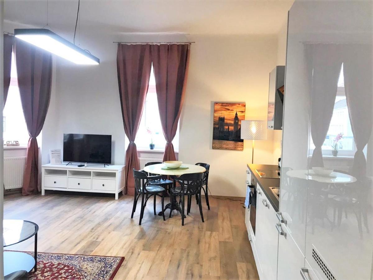 Studio & Apartments Near Reumannplatz Wien Eksteriør billede